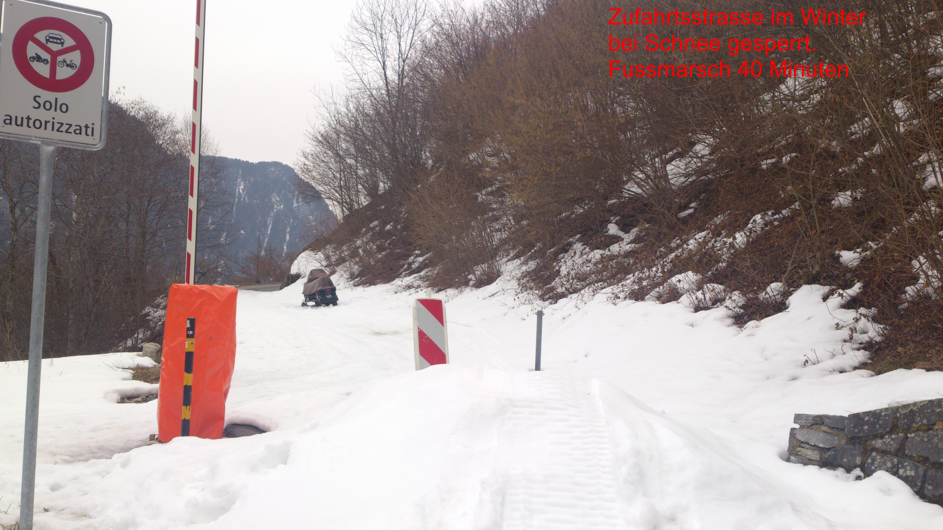 DSC_0097 Rustico Arvigo Winter Strasse gesperrt (mit Wasserzeichen)